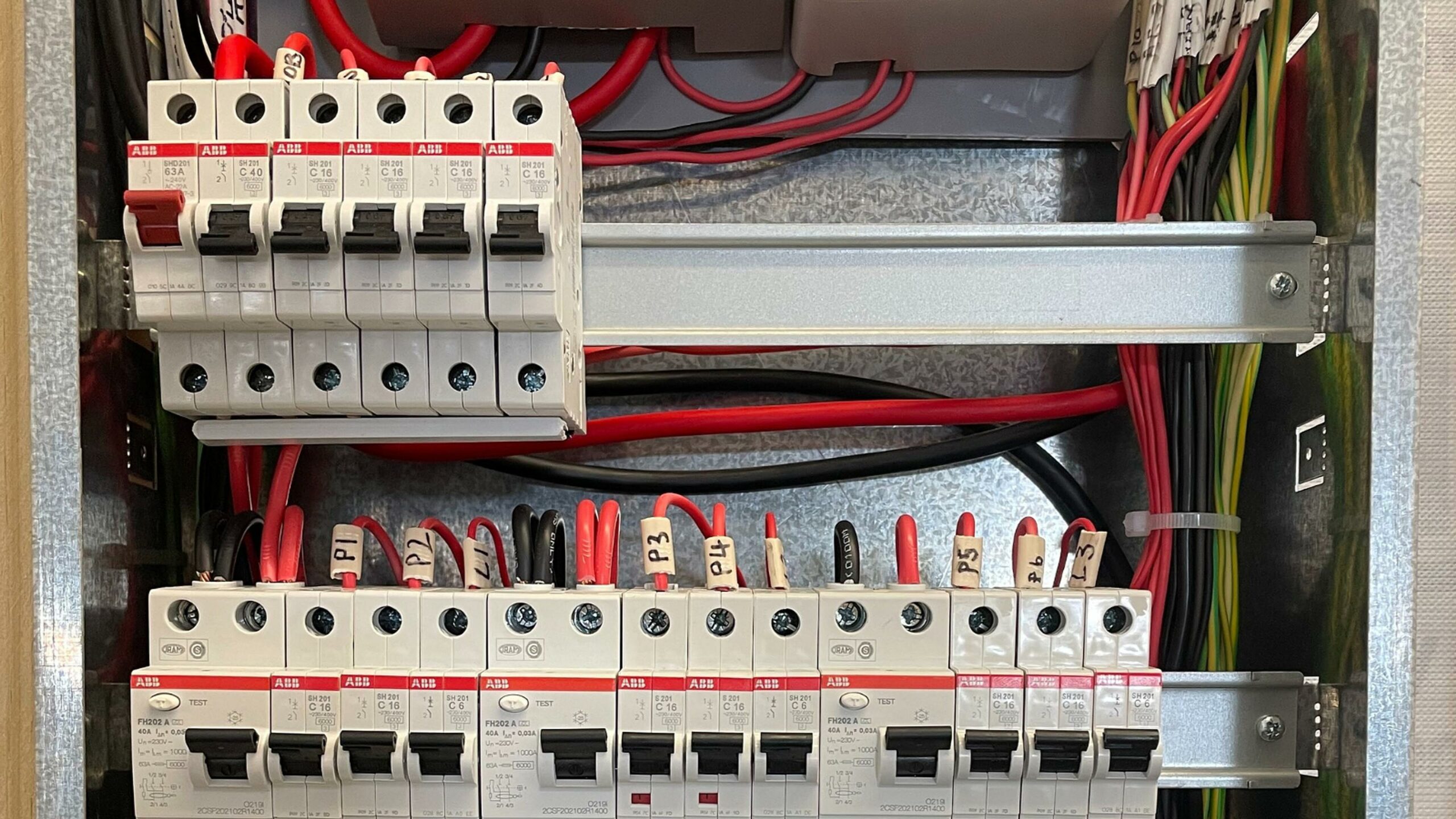 Brilliant Tips About What Is The Difference Between A Circuit Breaker And A Distribution Panel